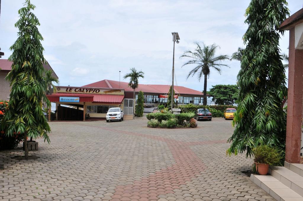 Fini Hotel Bobende Limbe Exterior photo